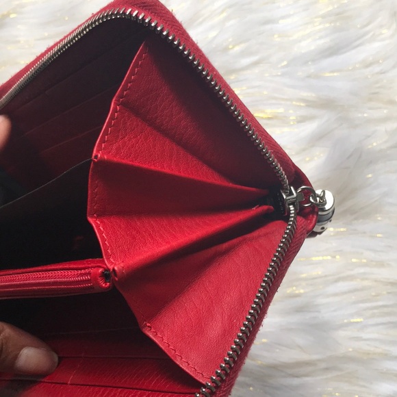 💯%Authentic GUCCI Bamboo Tassel Zip Around Wallet